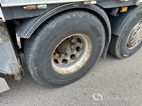 Kranbil / Brädgårdsbil Scania R490 13 of 27