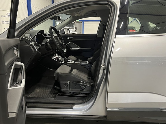 Audi Q3 8 of 25