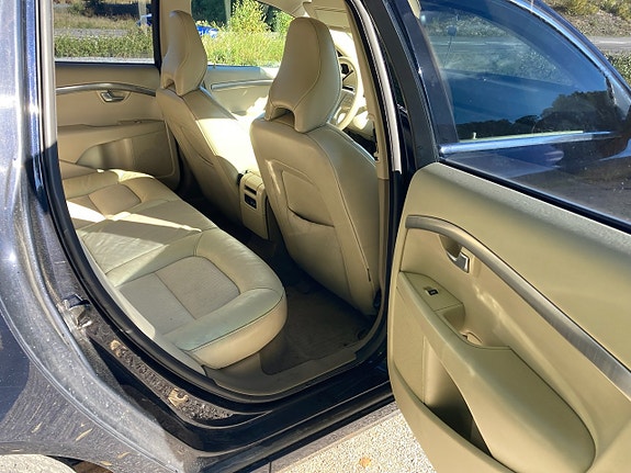 Volvo V70 9 of 10