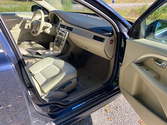 Volvo V70 10 of 10