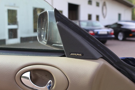 Jaguar XKR 4 of 11