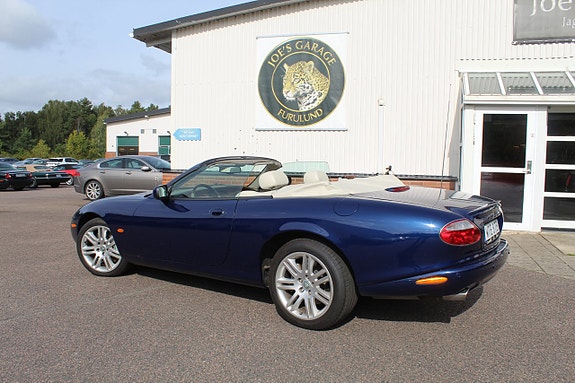 Jaguar XKR 6 of 11