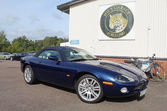 Jaguar XKR 2 of 11