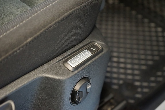 Volkswagen Tiguan Allspace 13 of 27