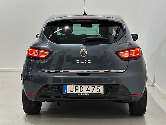 Renault Clio 4 of 25