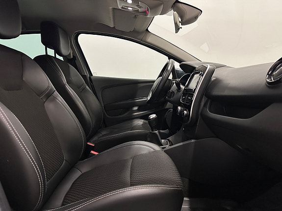 Renault Clio 18 of 25