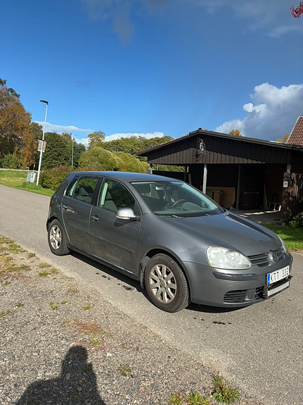 Volkswagen Golf V 3 of 5