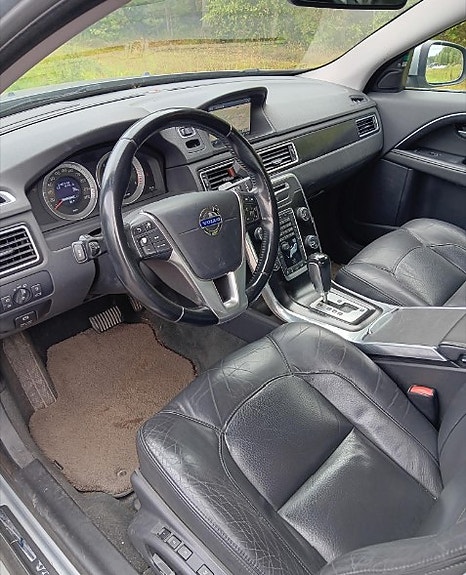 Volvo S80 2 of 5