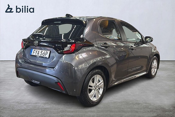 Toyota Yaris 19 of 21