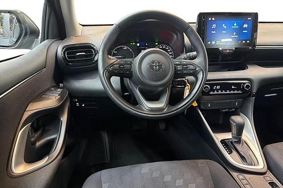 Toyota Yaris 11 of 21