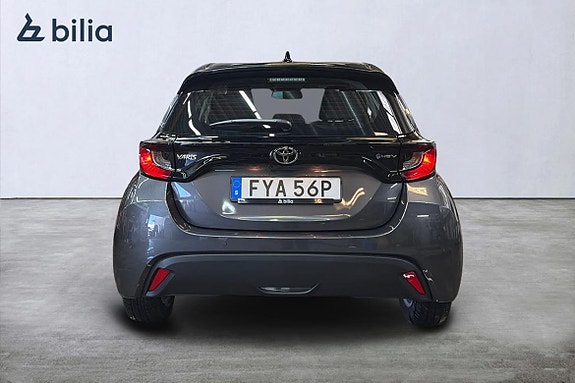 Toyota Yaris 6 of 21