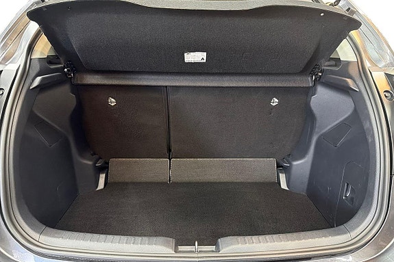 Toyota Yaris 12 of 21