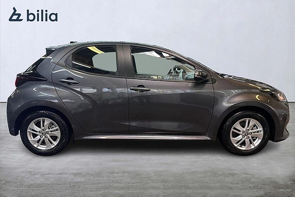 Toyota Yaris 18 of 21