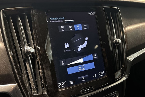 Volvo V90 Cross Country 19 of 24