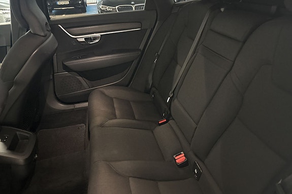 Volvo V90 Cross Country 12 of 24