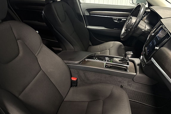 Volvo V90 Cross Country 11 of 24