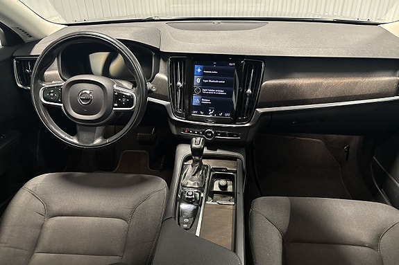 Volvo V90 Cross Country 9 of 24