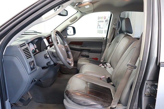 Dodge RAM 1500 4 of 17