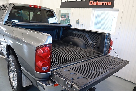 Dodge RAM 1500 7 of 17