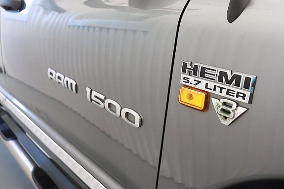 Dodge RAM 1500 14 of 17