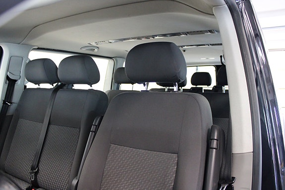 Volkswagen Caravelle 11 of 12