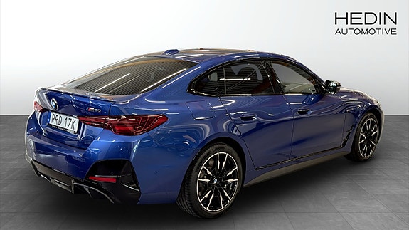 BMW i4 2 of 9