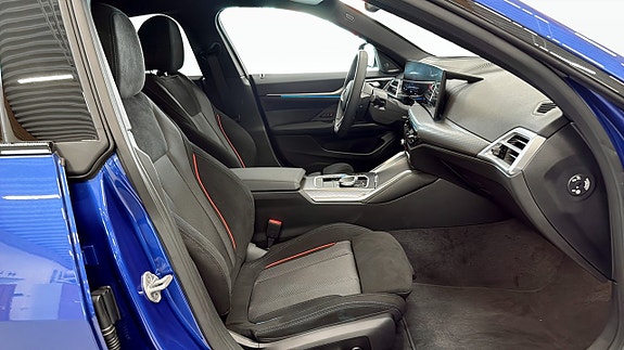 BMW i4 3 of 9