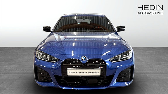 BMW i4 8 of 9