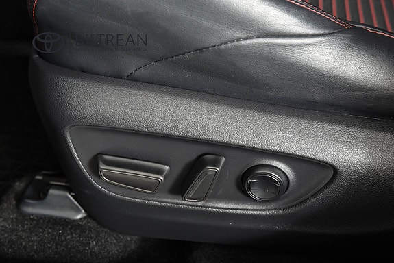 Toyota RAV4 14 of 17