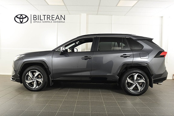 Toyota RAV4 2 of 17