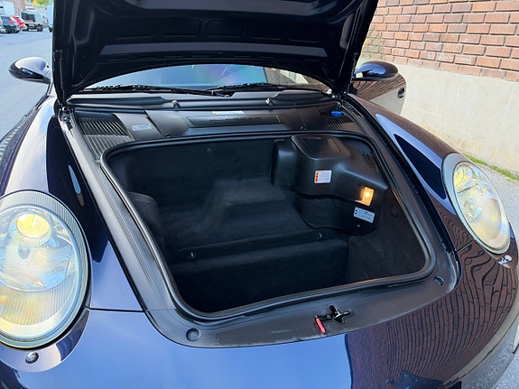 Porsche 911 Carrera 13 of 24