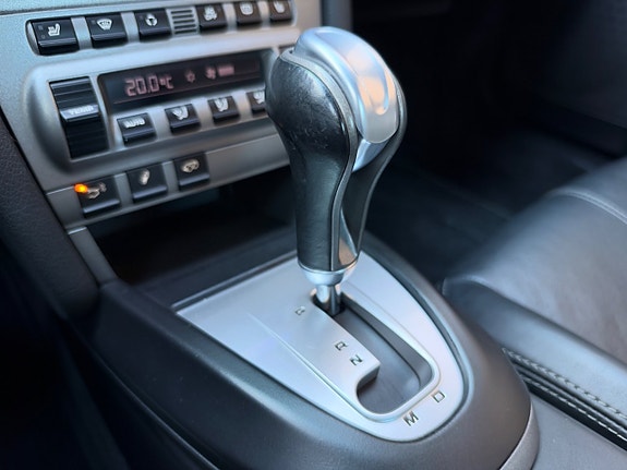 Porsche 911 Carrera 22 of 24