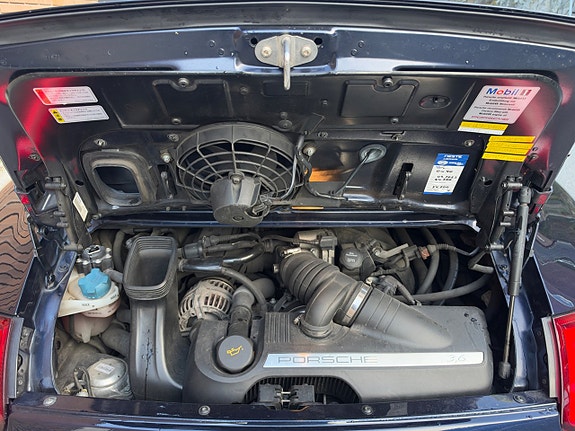 Porsche 911 Carrera 14 of 24