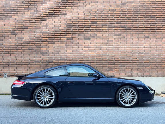 Porsche 911 Carrera 6 of 24