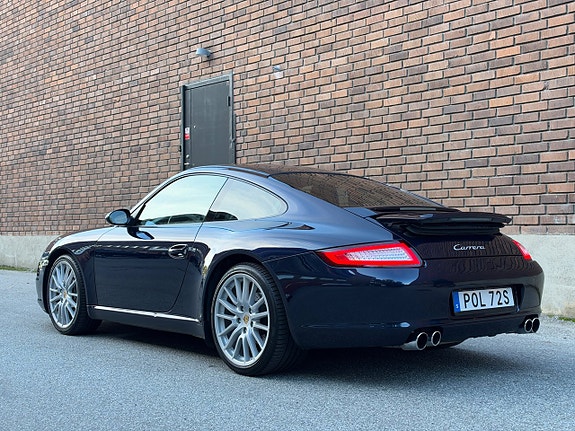 Porsche 911 Carrera 3 of 24