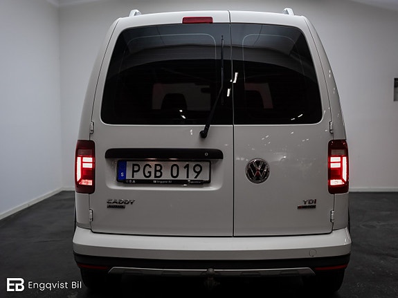 Volkswagen Caddy Alltrack 16 of 30