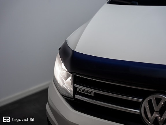 Volkswagen Caddy Alltrack 5 of 30