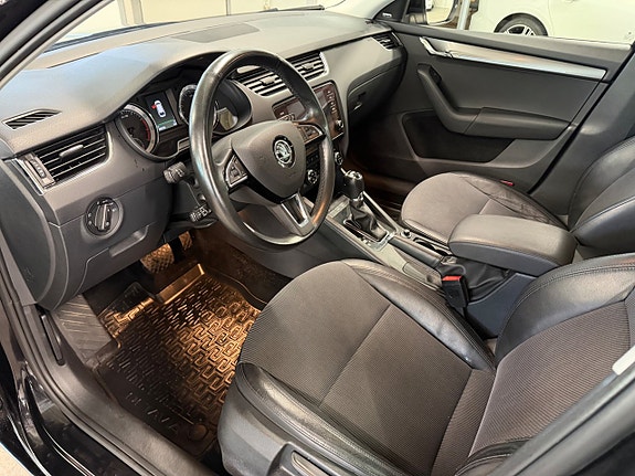 Skoda Octavia 10 of 21