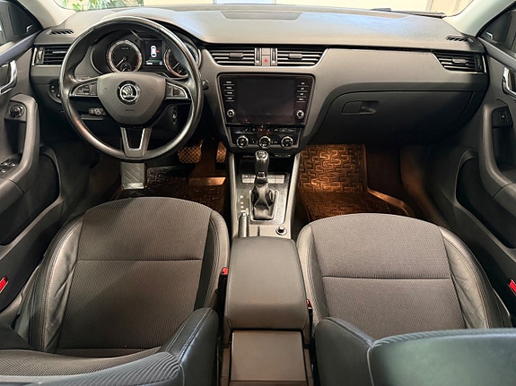 Skoda Octavia 8 of 21