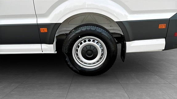 Volkswagen Crafter 6 of 13