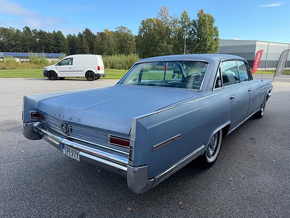 Buick Electra 225 4 of 10