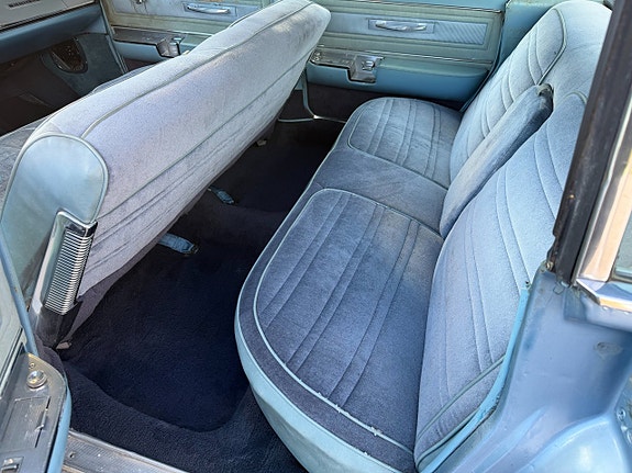 Buick Electra 225 7 of 10