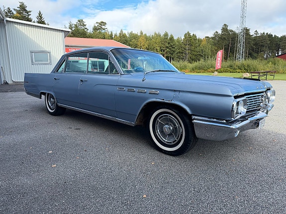 Buick Electra 225 3 of 10