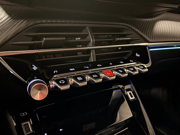Peugeot 2008 12 of 17