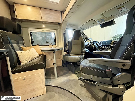 Dethleffs Globetrail 640 ES - Active / Master Class CV 6 of 13