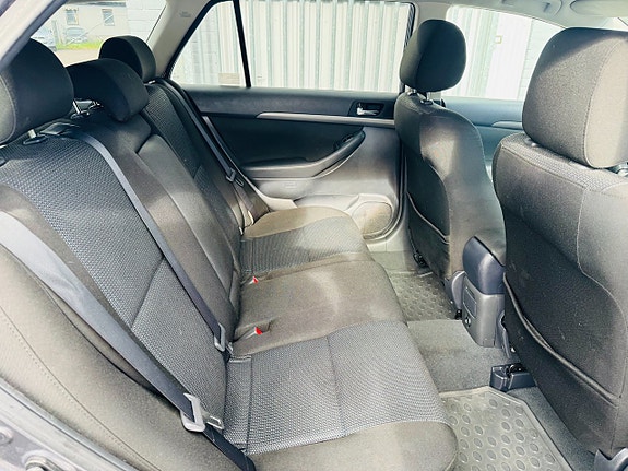 Toyota Avensis 6 of 24