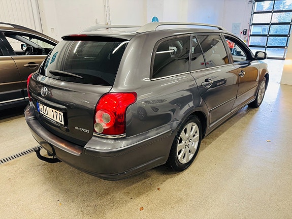 Toyota Avensis 15 of 24