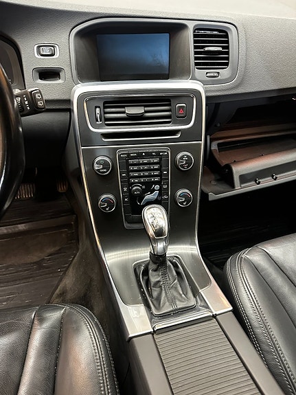 Volvo V60 13 of 24