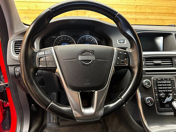 Volvo V60 12 of 24