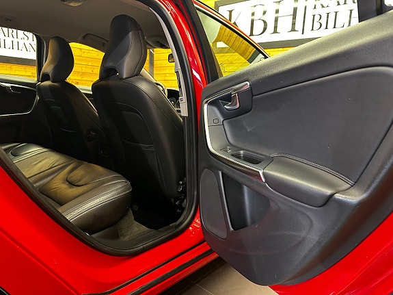 Volvo V60 18 of 24